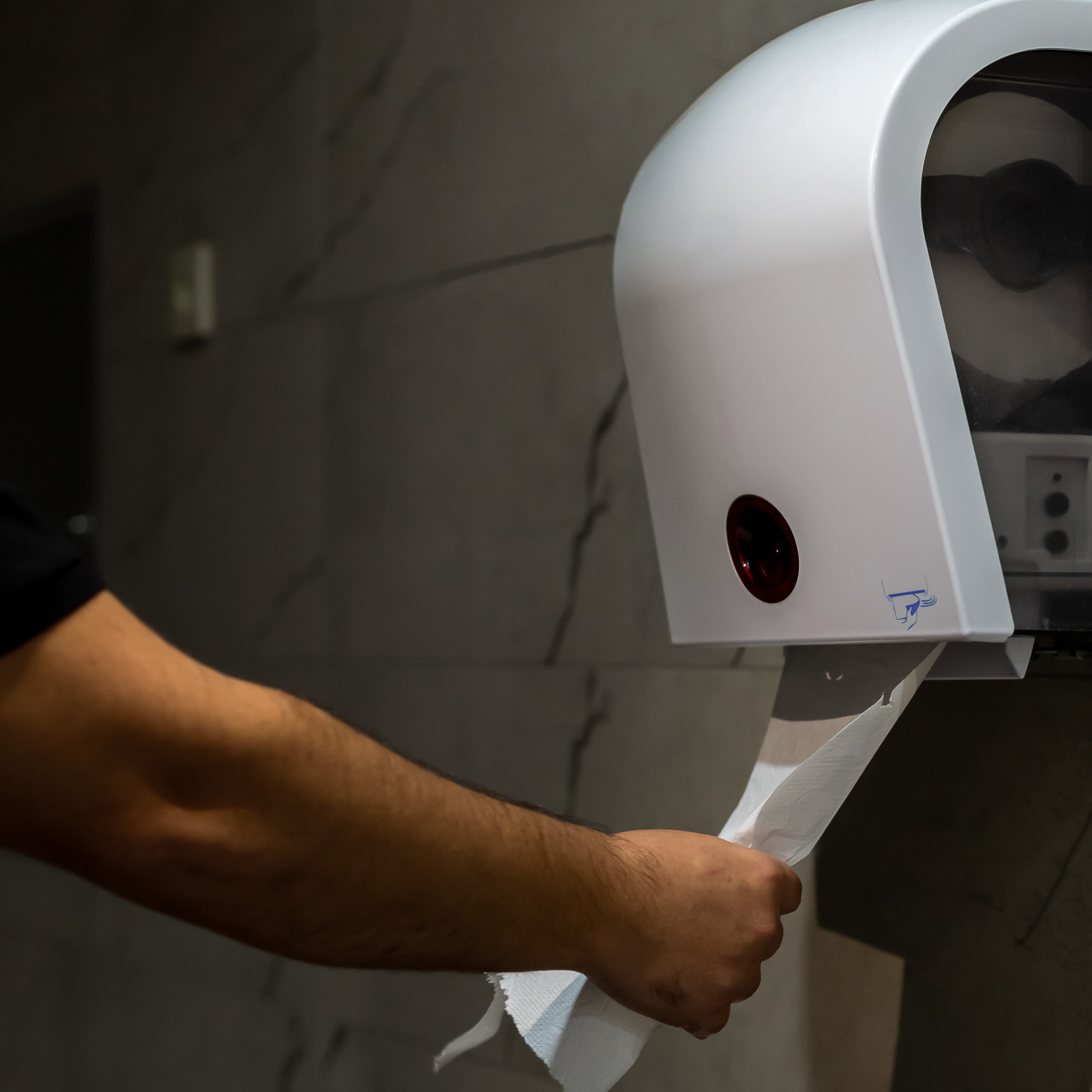 paper-towel-interaction-2